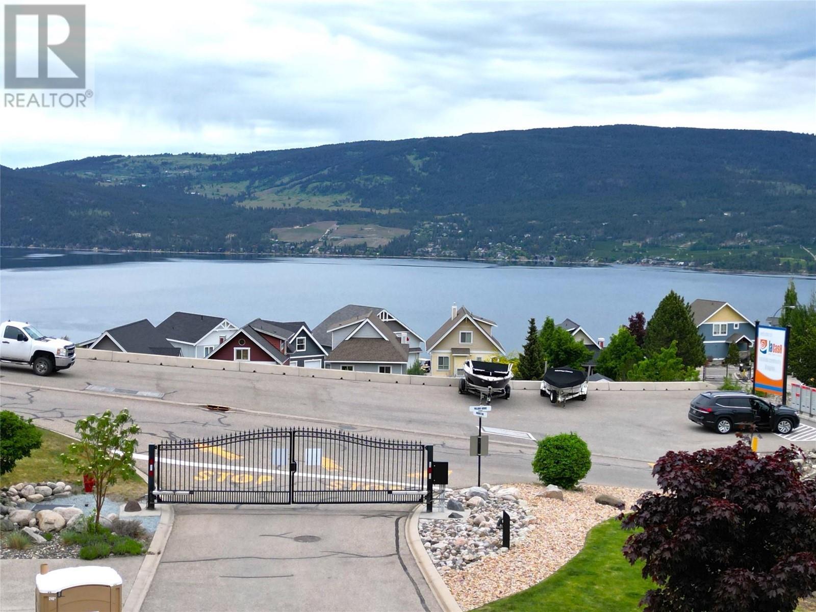 6862 Madrid Way. Kelowna, British Columbia