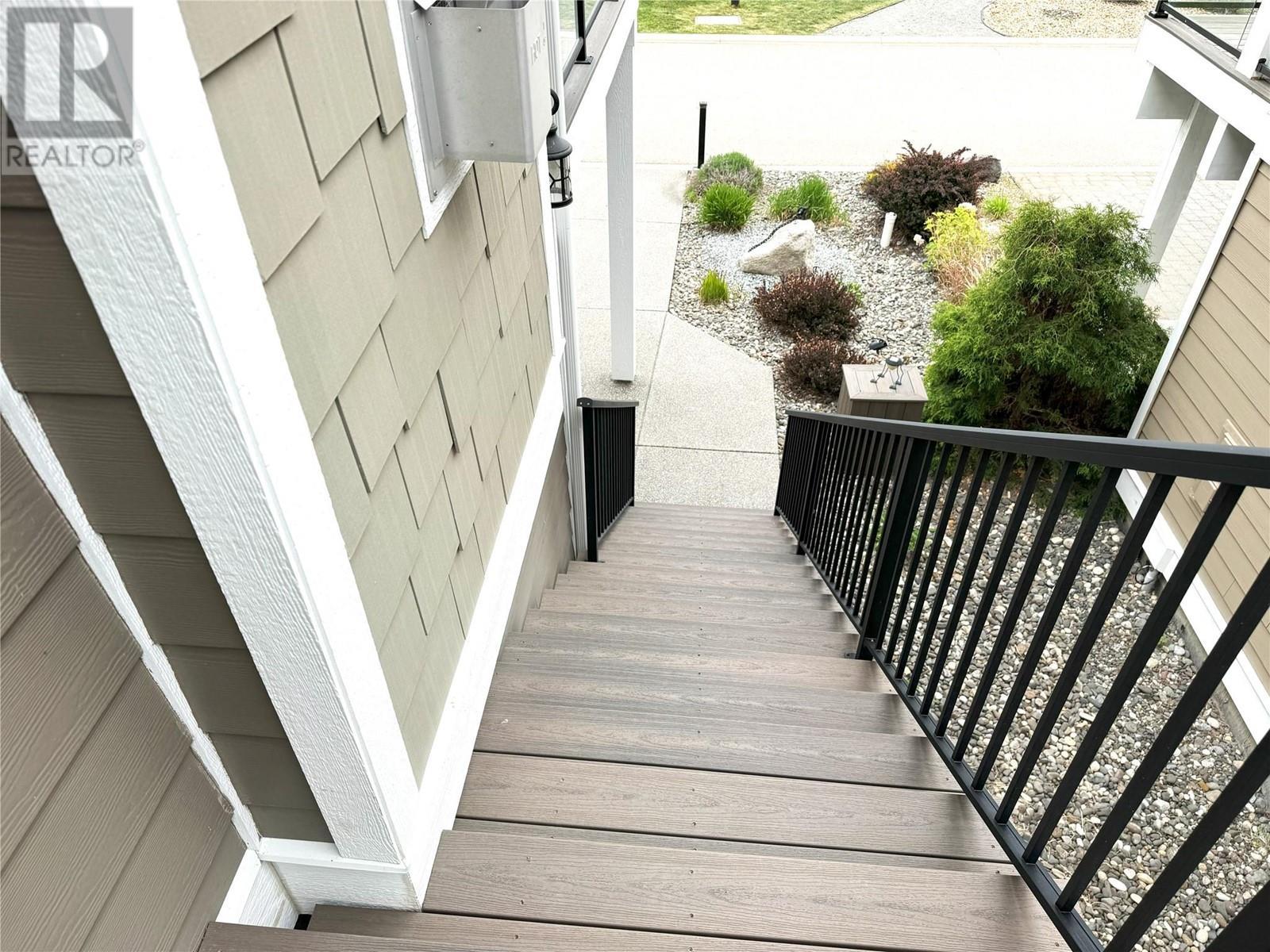 6862 Madrid Way. Kelowna, British Columbia