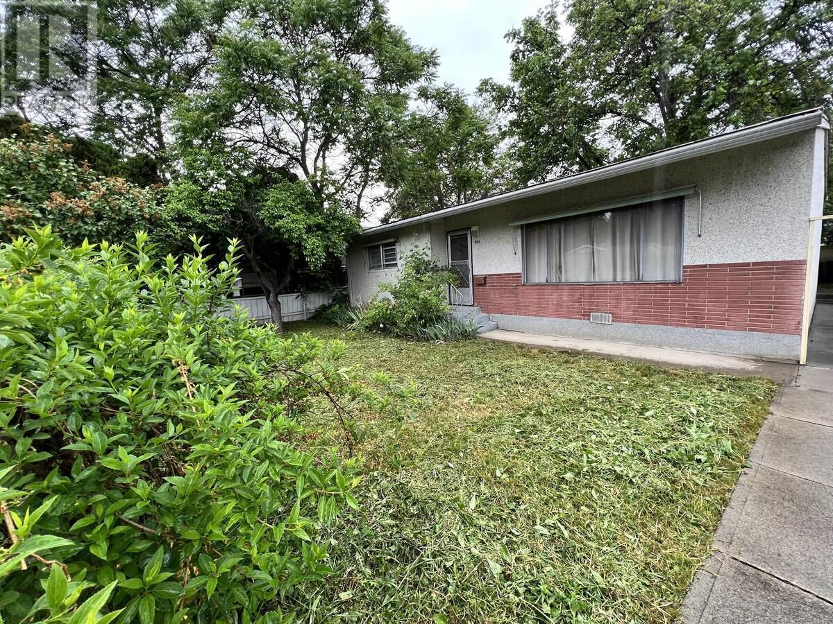 864 Lawson Avenue. Kelowna, British Columbia