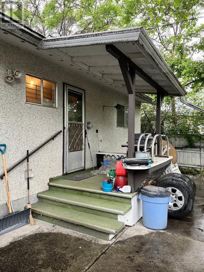 864 Lawson Avenue. Kelowna, British Columbia