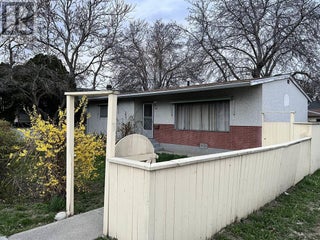 864 Lawson Avenue. Kelowna, British Columbia