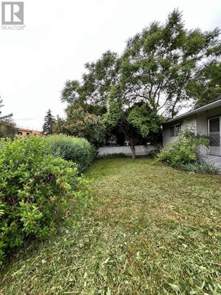 864 Lawson Avenue. Kelowna, British Columbia