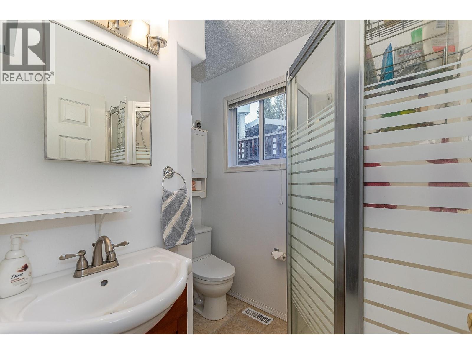 8242 Highway 97a Highway Unit# 13. Sicamous, British Columbia