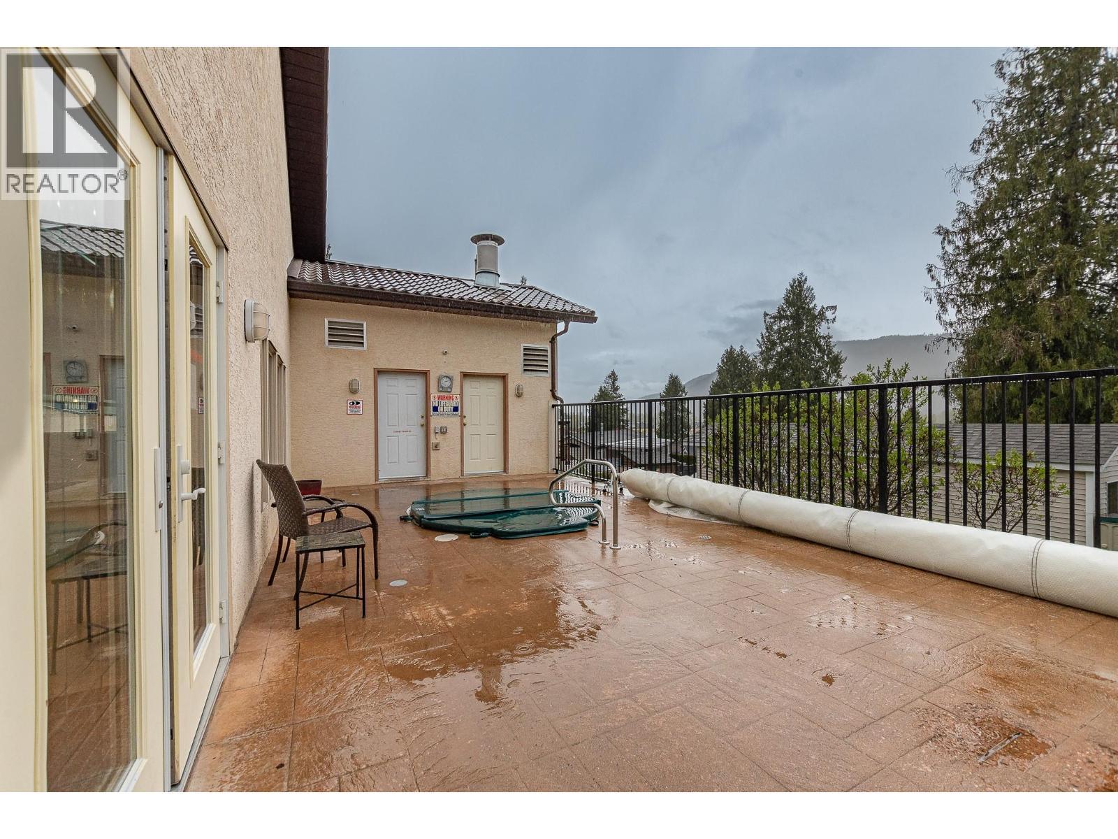 8242 Highway 97a Highway Unit# 13. Sicamous, British Columbia