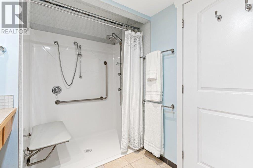 4170 Lake Avenue. Peachland, British Columbia