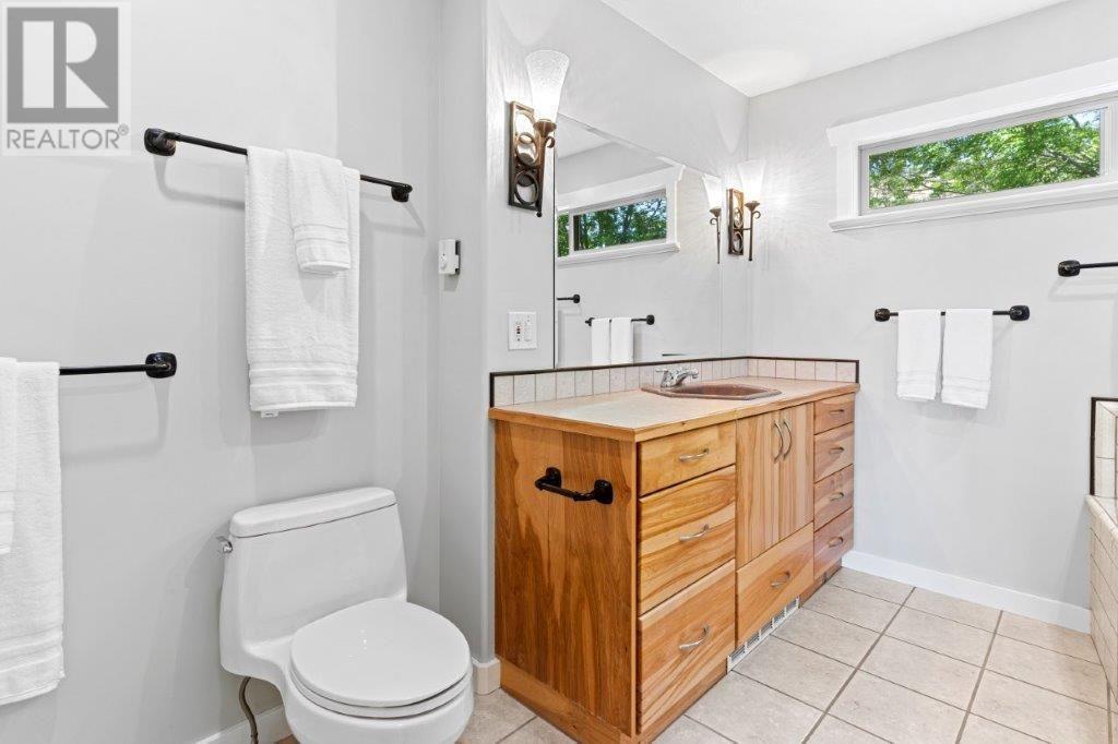 4170 Lake Avenue. Peachland, British Columbia