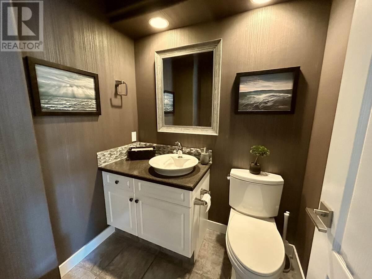 3911 Lakevale Place. Kelowna, British Columbia