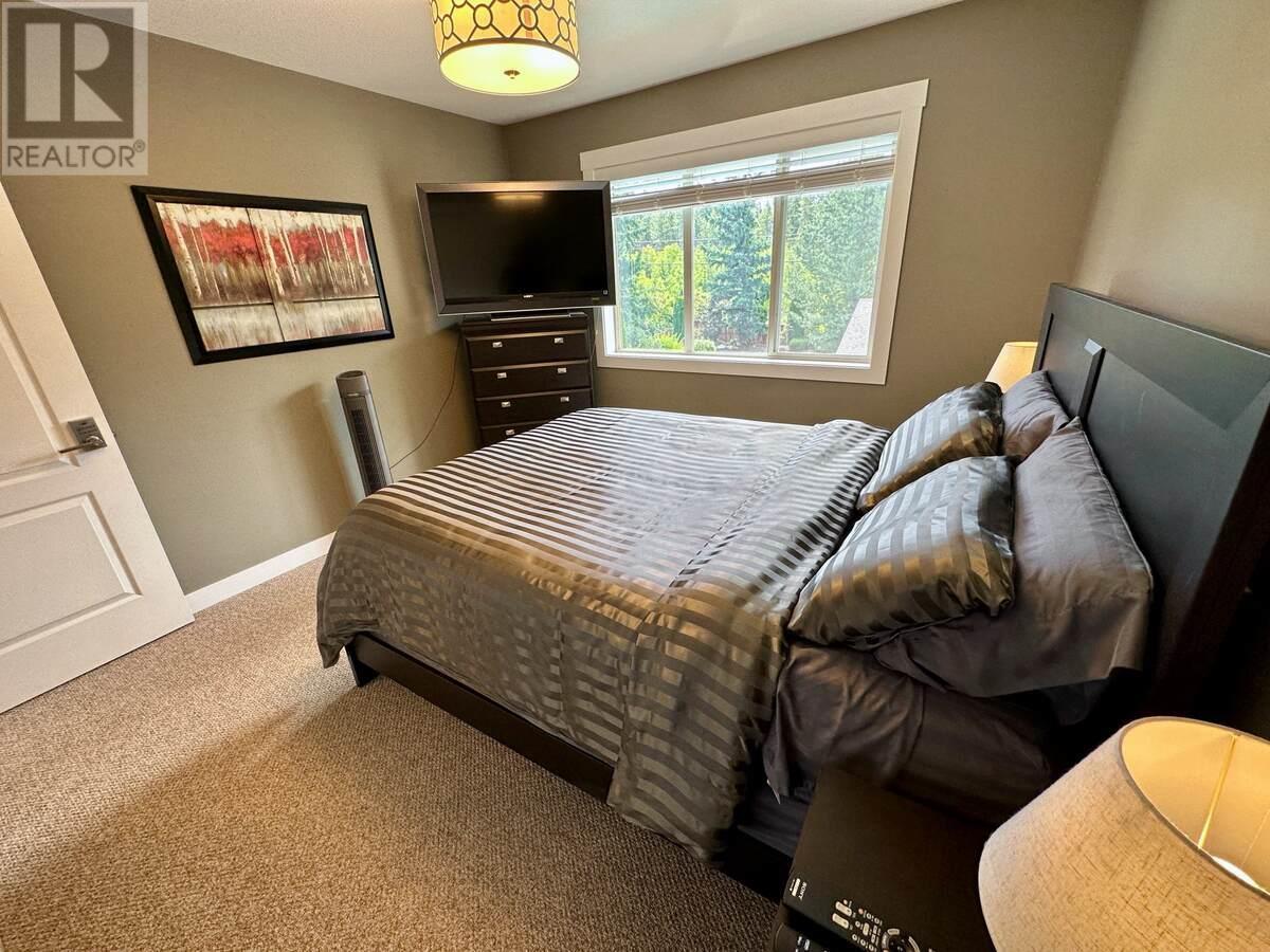 3911 Lakevale Place. Kelowna, British Columbia