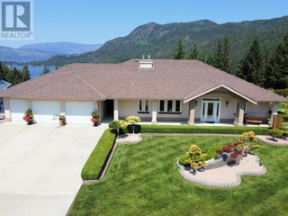 2675 Doebert Road. Blind Bay, British Columbia