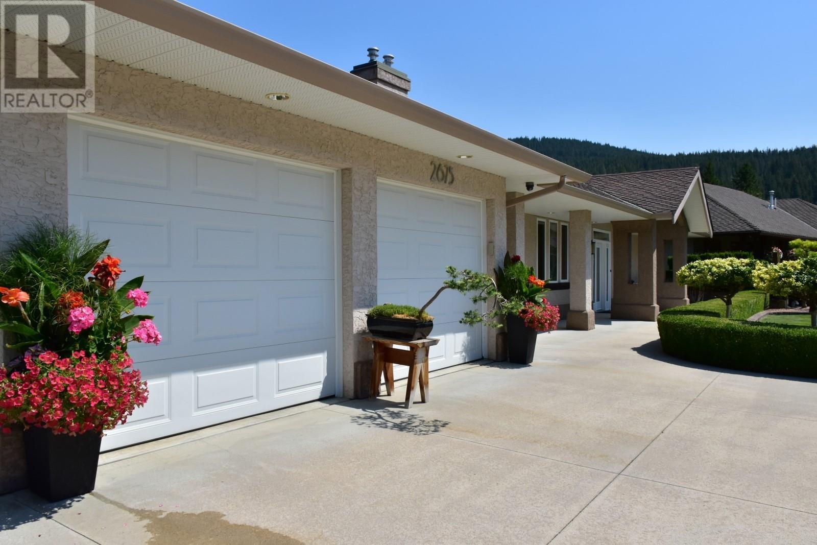 2675 Doebert Road. Blind Bay, British Columbia