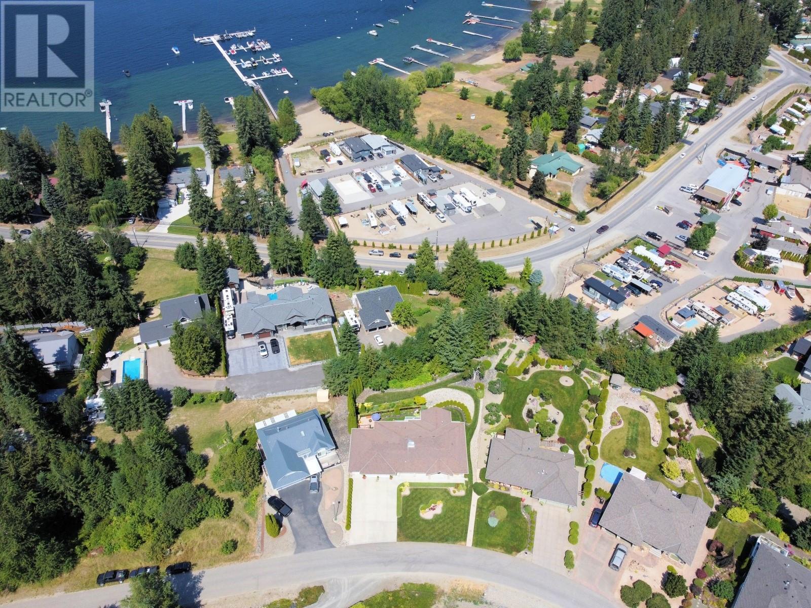 2675 Doebert Road. Blind Bay, British Columbia