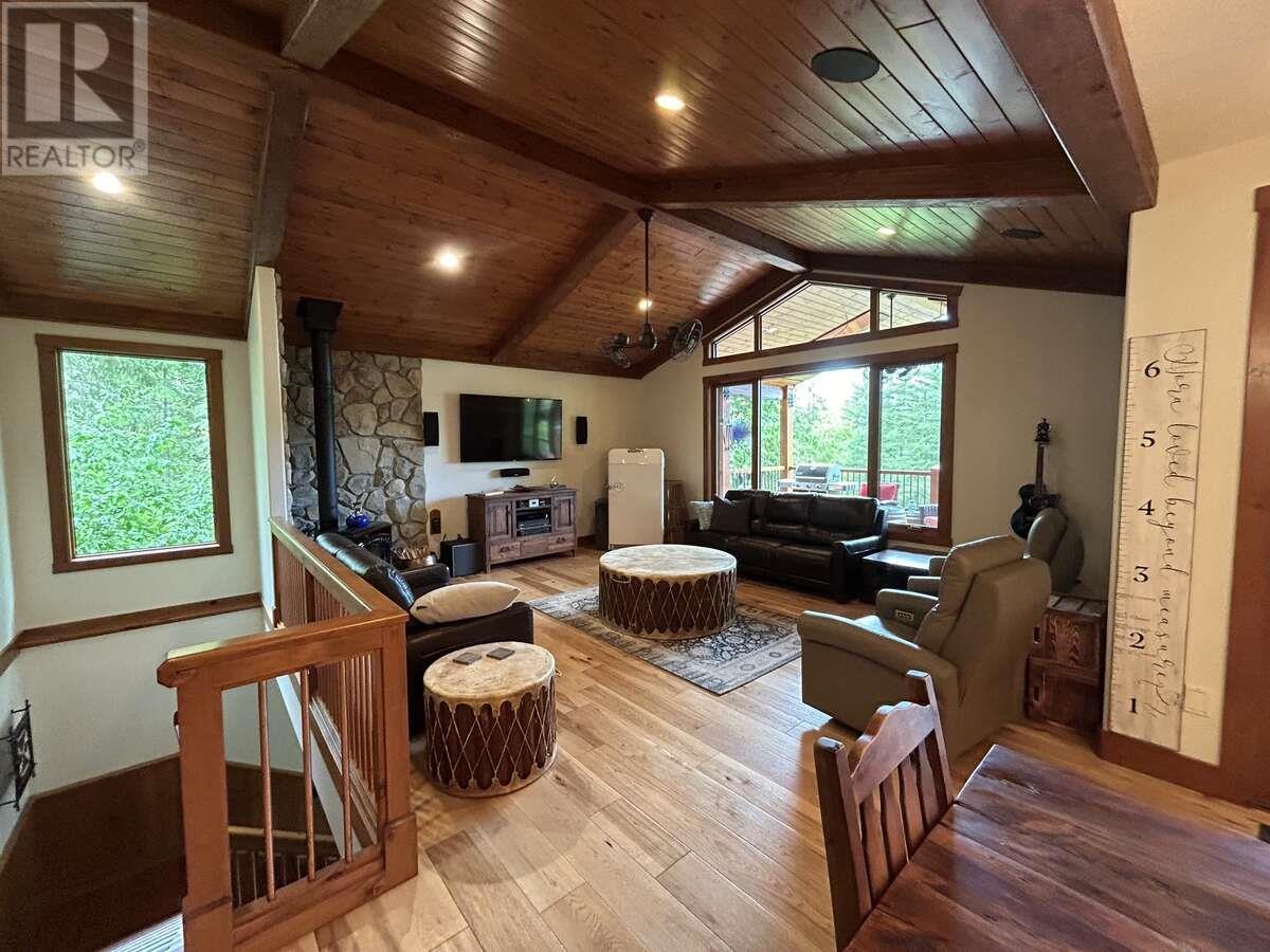 82 Walker Road. Enderby, British Columbia