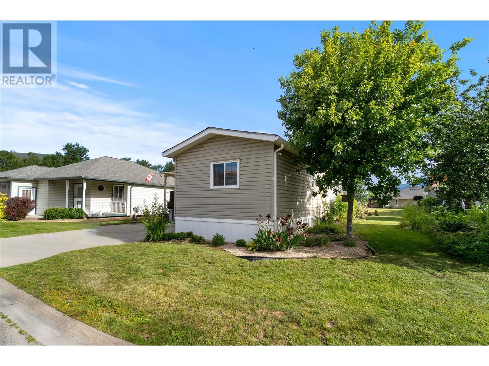 601 Beatty Avenue Nw Unit# 5. Salmon Arm, British Columbia