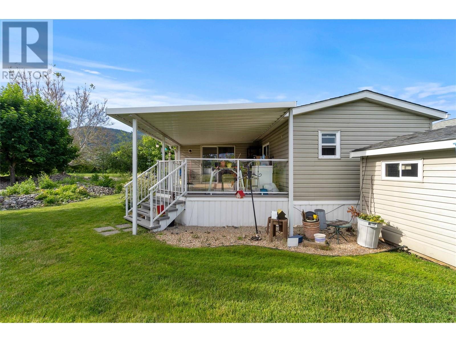 601 Beatty Avenue Nw Unit# 5. Salmon Arm, British Columbia