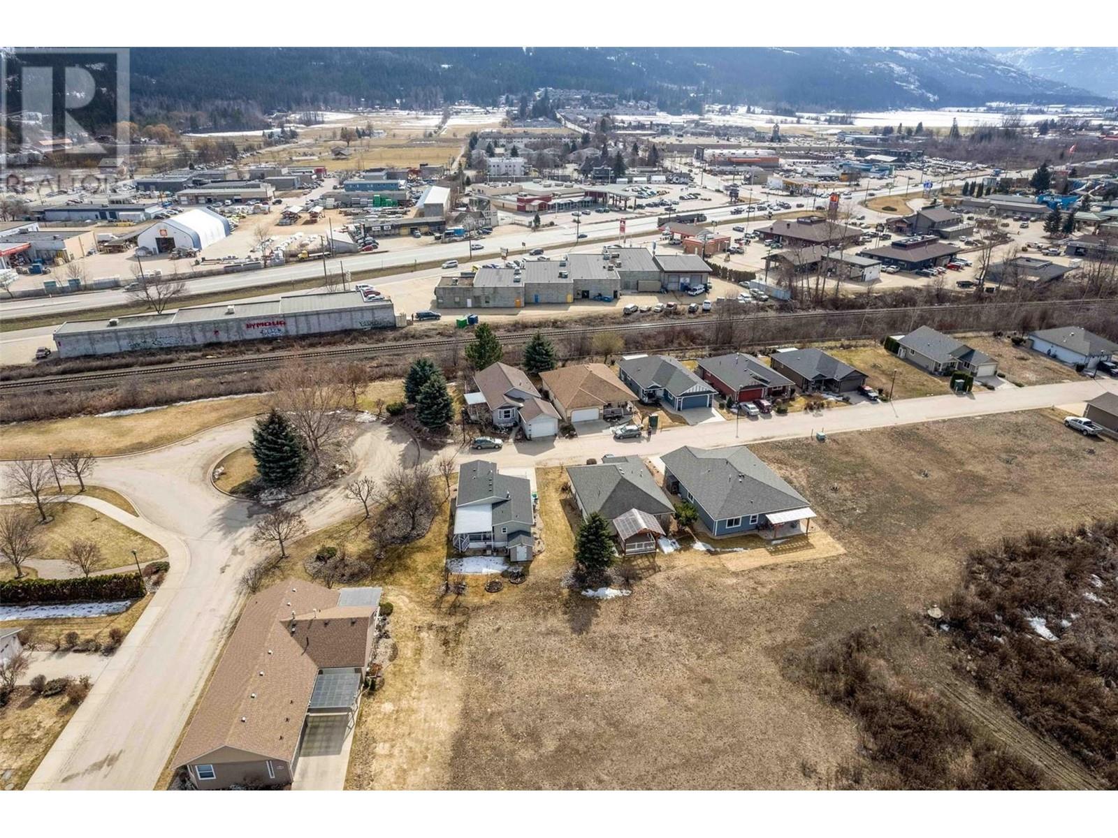 601 Beatty Avenue Nw Unit# 5. Salmon Arm, British Columbia