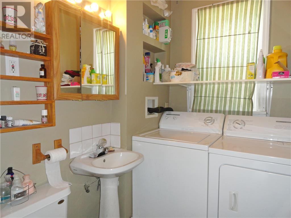 2895 Chase Falkland Road Salmon Vly / Falkland Home for Sale in