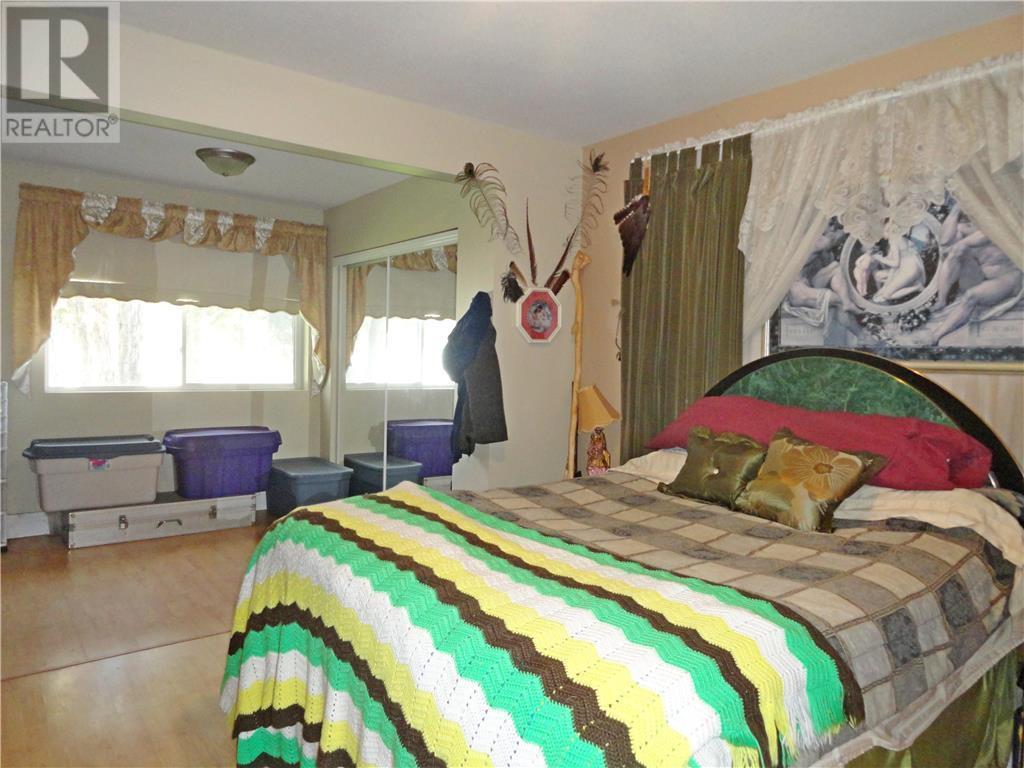 2895 Chase Falkland Road Salmon Vly / Falkland Home for Sale in