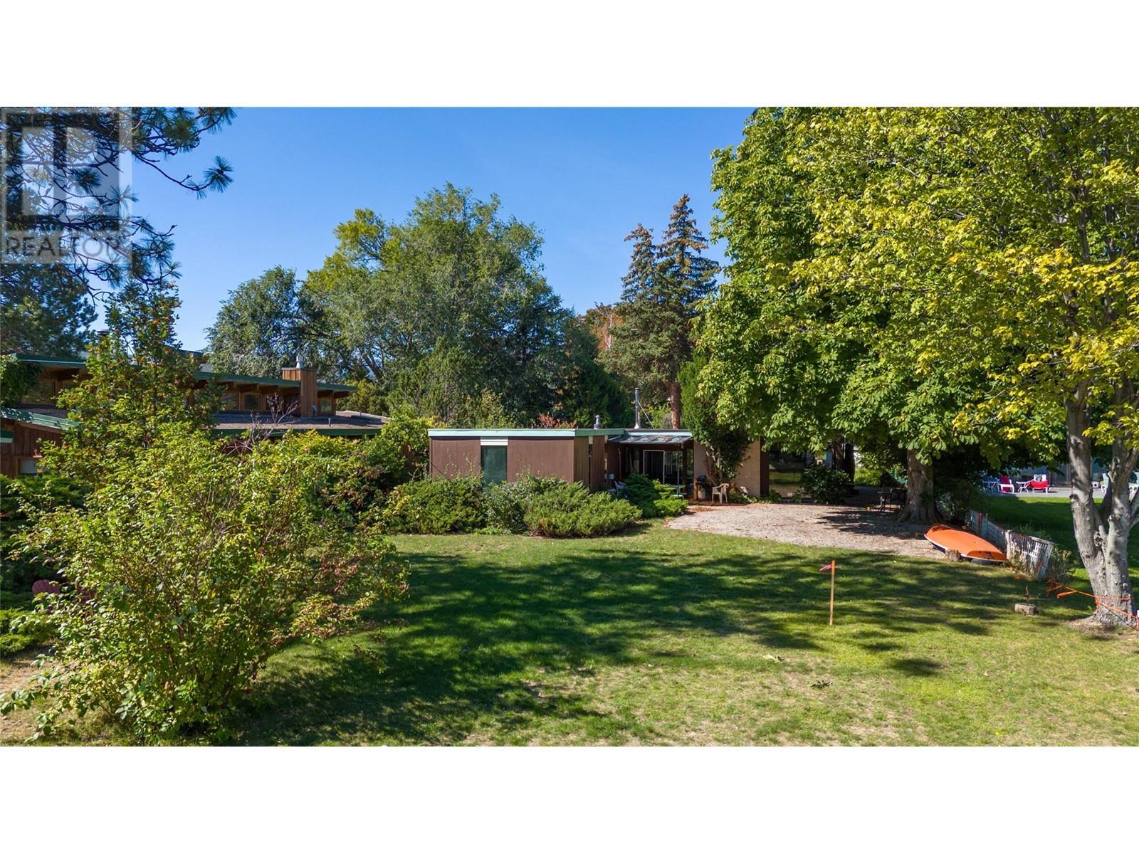 7413 Kirk Avenue. Summerland, British Columbia