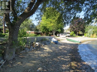 7413 Kirk Avenue. Summerland, British Columbia