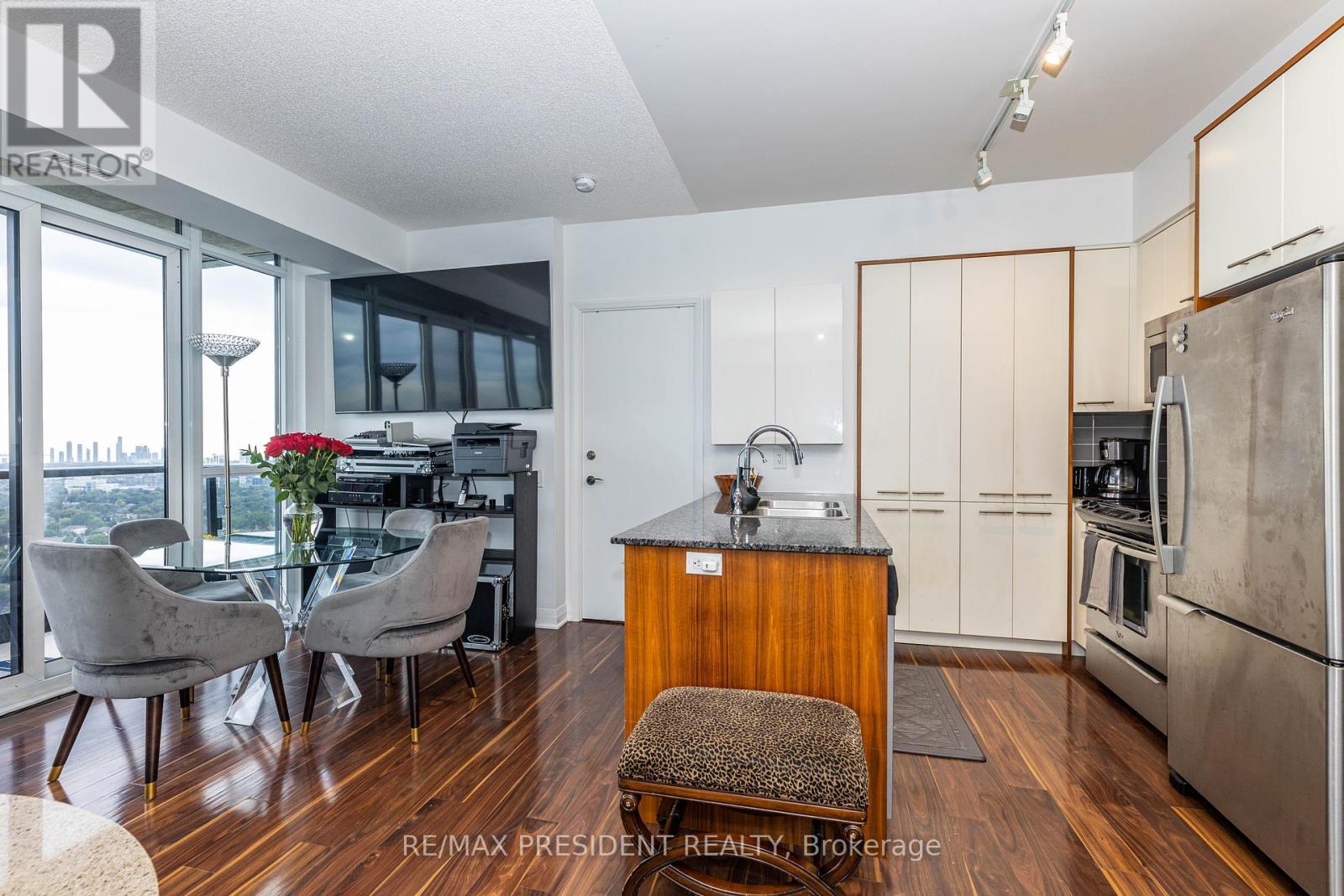 3202 5 Valhalla Inn Road IslingtonCity Centre West Home for Sale