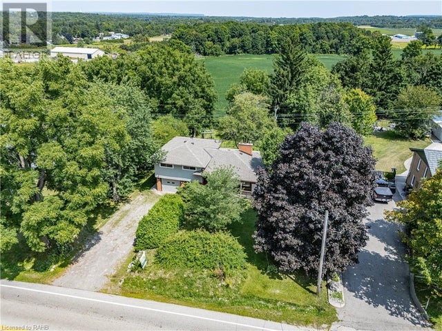 1352 Centre Road, Carlisle