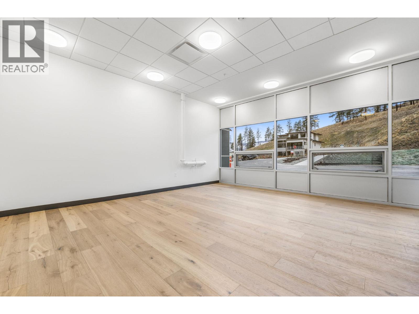 3700 Mckinley Beach Drive Unit# 6. Kelowna, British Columbia