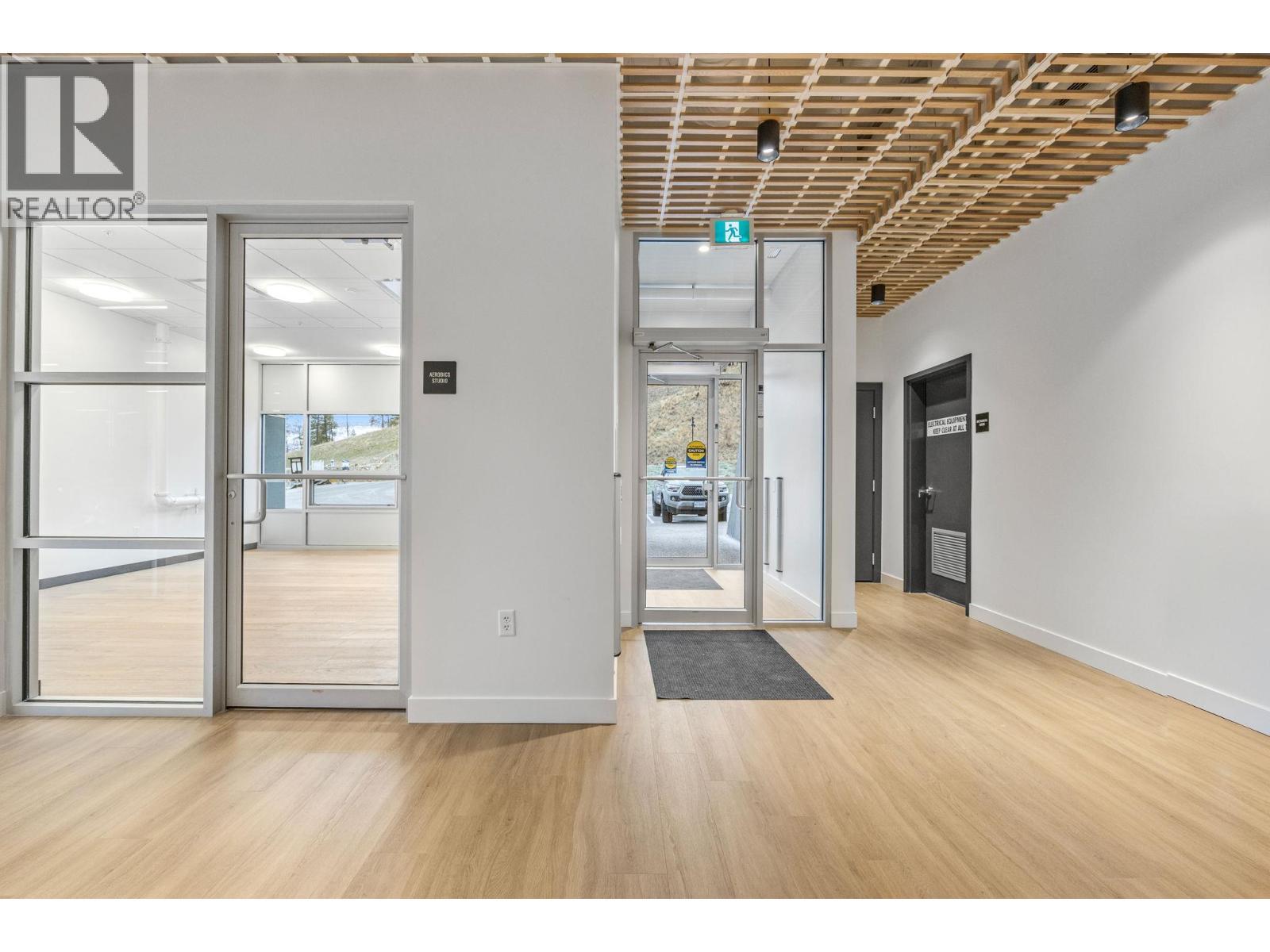 3700 Mckinley Beach Drive Unit# 6. Kelowna, British Columbia