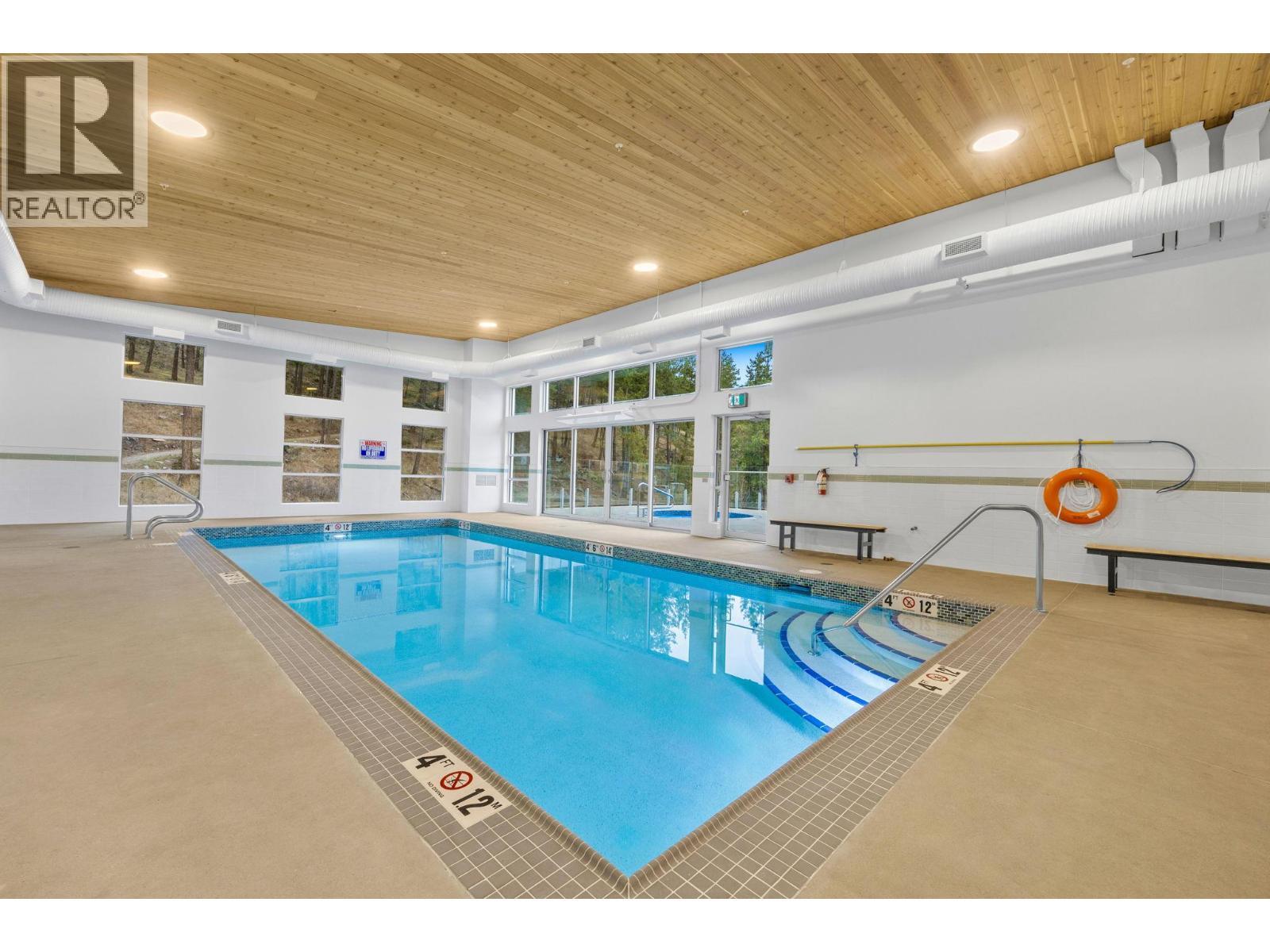 3700 Mckinley Beach Drive Unit# 6. Kelowna, British Columbia