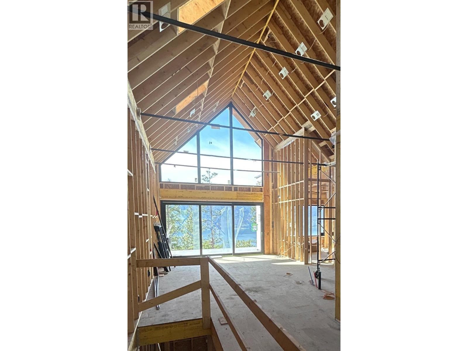 3700 Mckinley Beach Drive Unit# 6. Kelowna, British Columbia