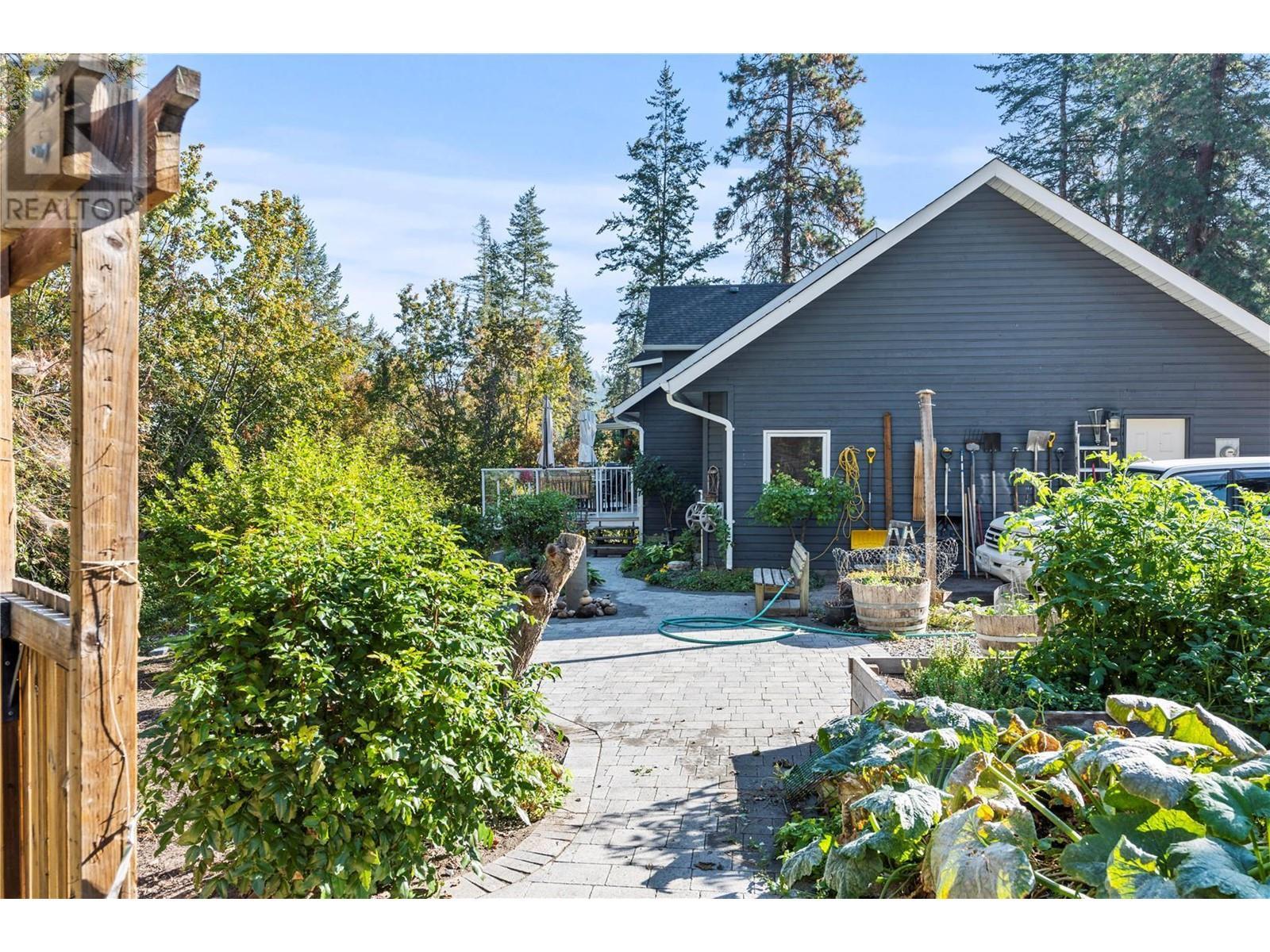 9292 Kokanee Road. Vernon, British Columbia