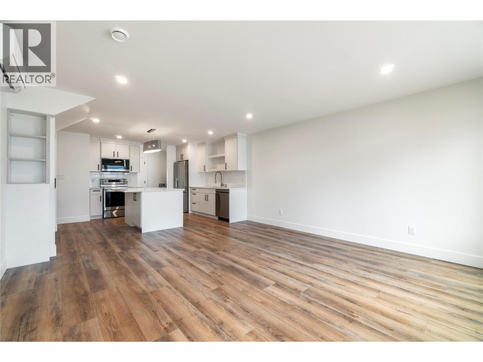 981 12 Street Se Unit# 29. Salmon Arm, British Columbia