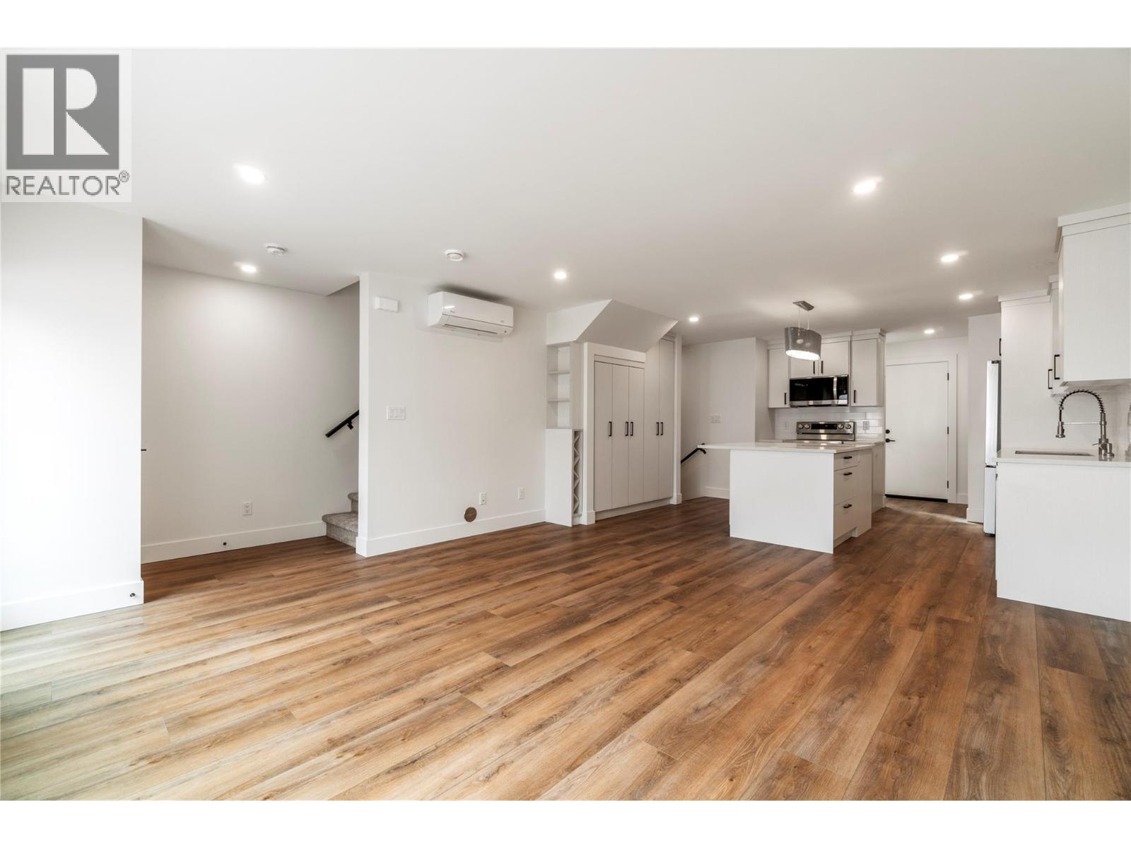 981 12 Street Se Unit# 29. Salmon Arm, British Columbia