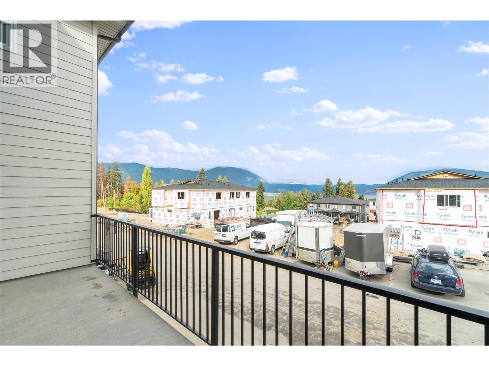 981 12 Street Se Unit# 29. Salmon Arm, British Columbia