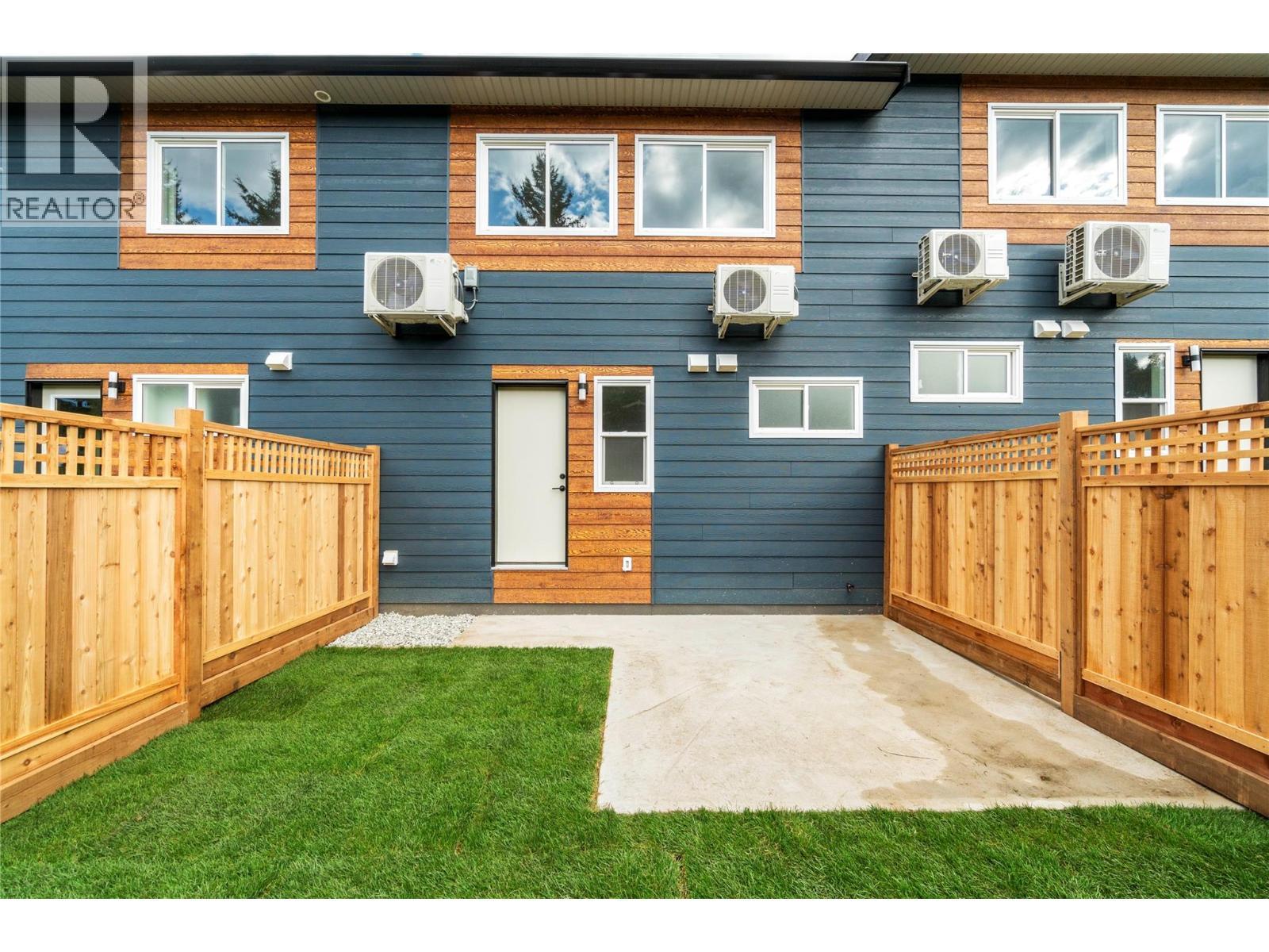 981 12 Street Se Unit# 29. Salmon Arm, British Columbia