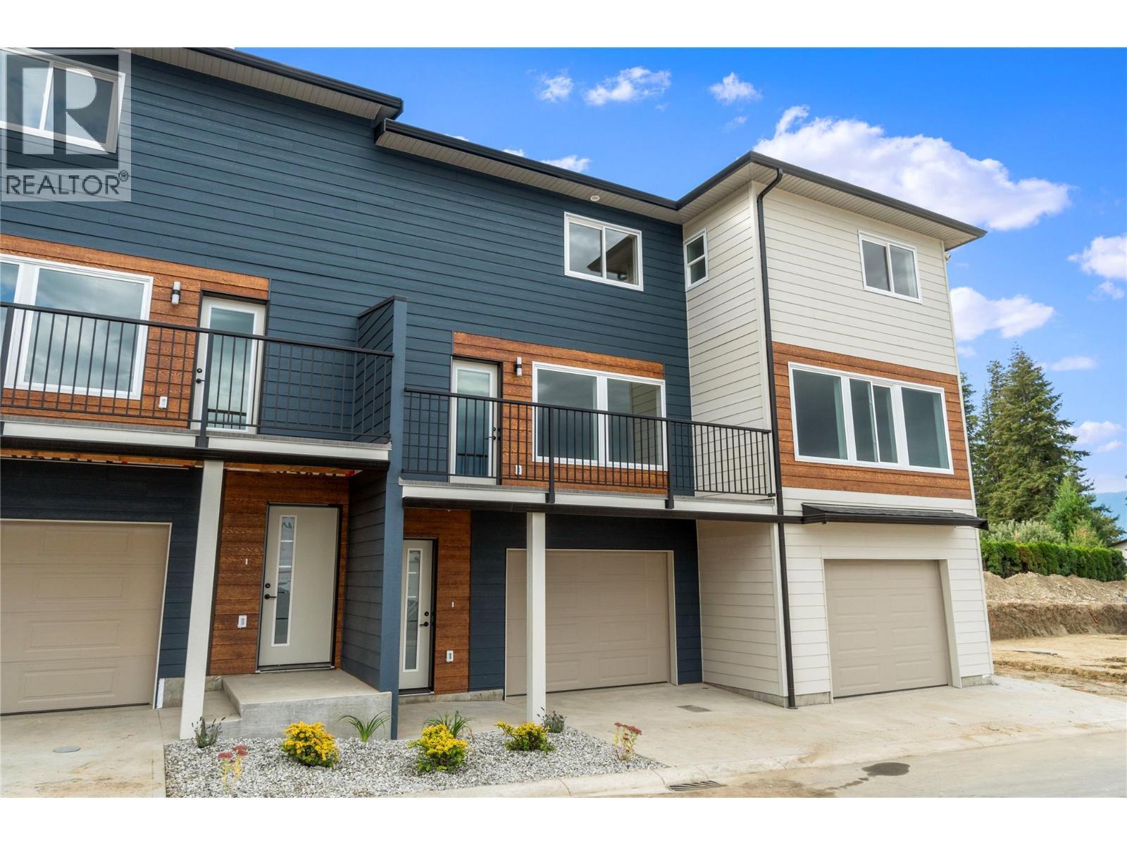 981 12 Street Se Unit# 29. Salmon Arm, British Columbia