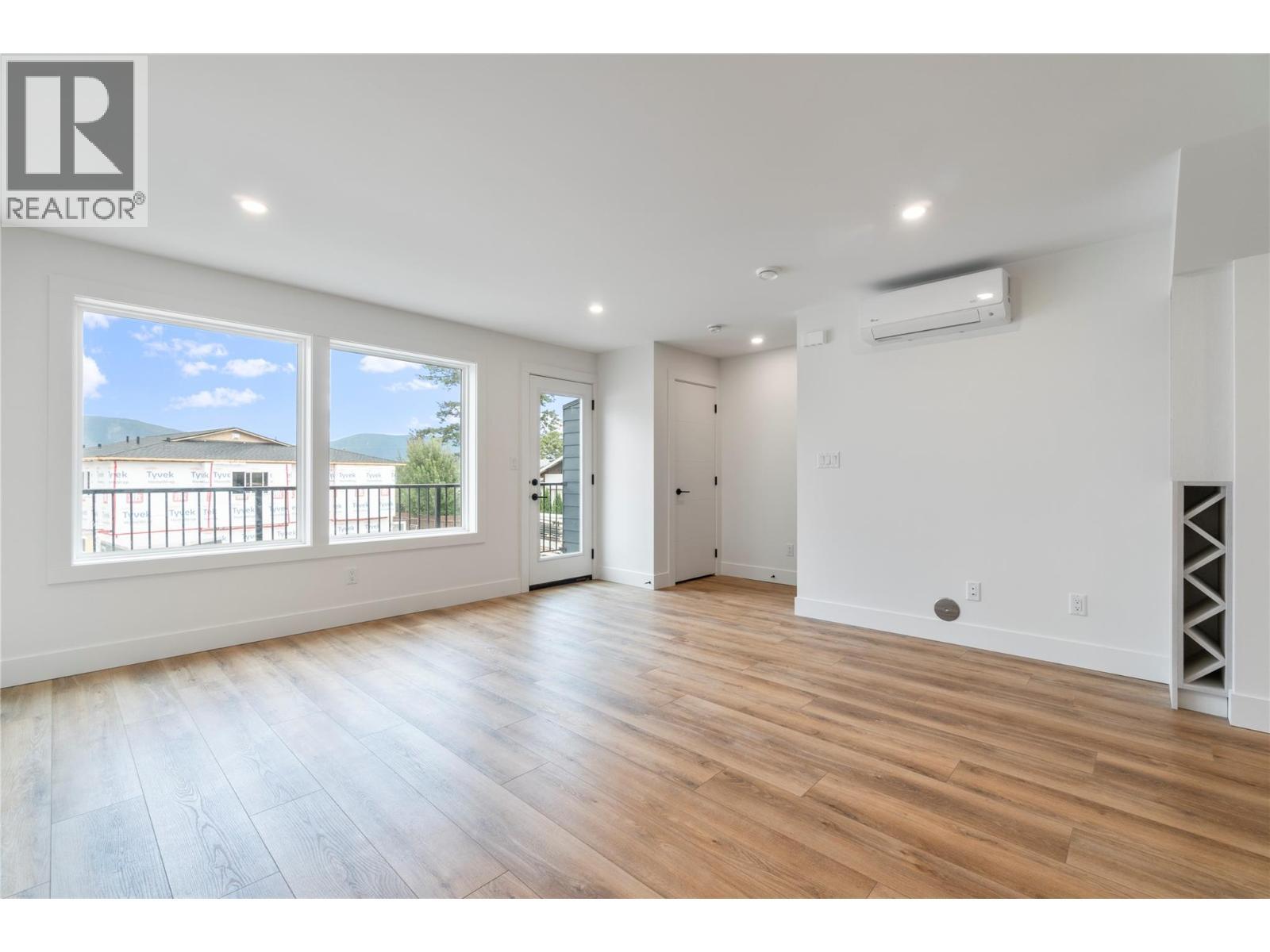 981 12 Street Se Unit# 29. Salmon Arm, British Columbia