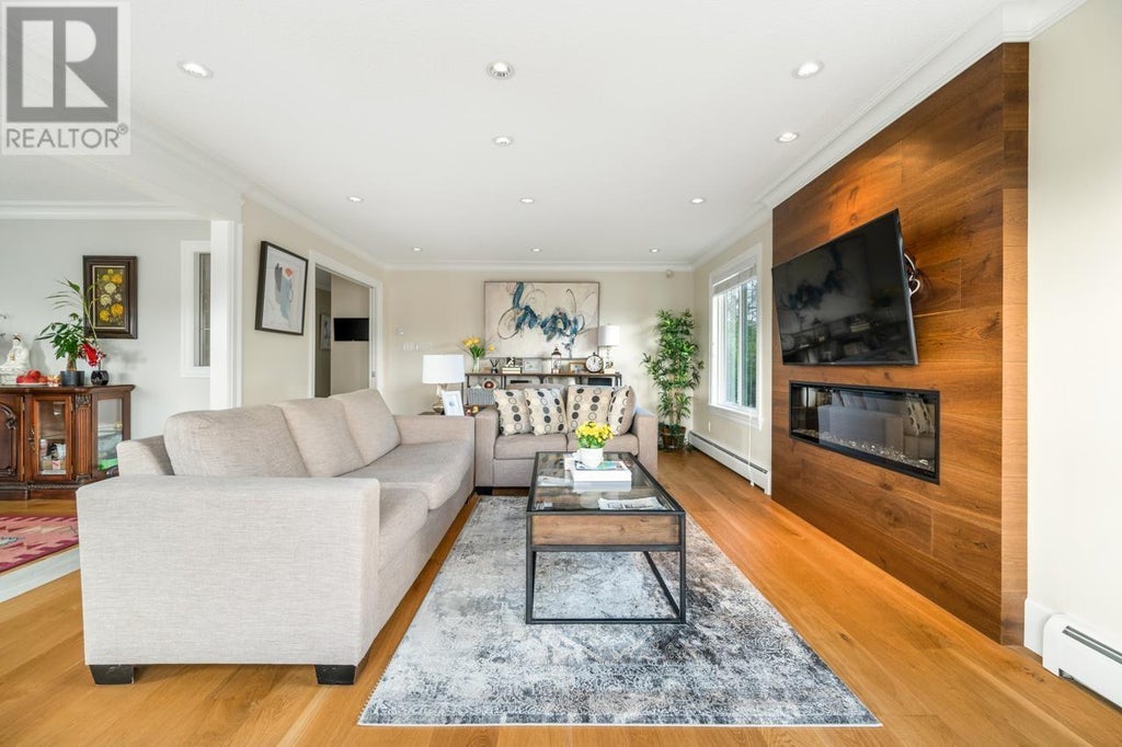 5905 Earles Street, Vancouver