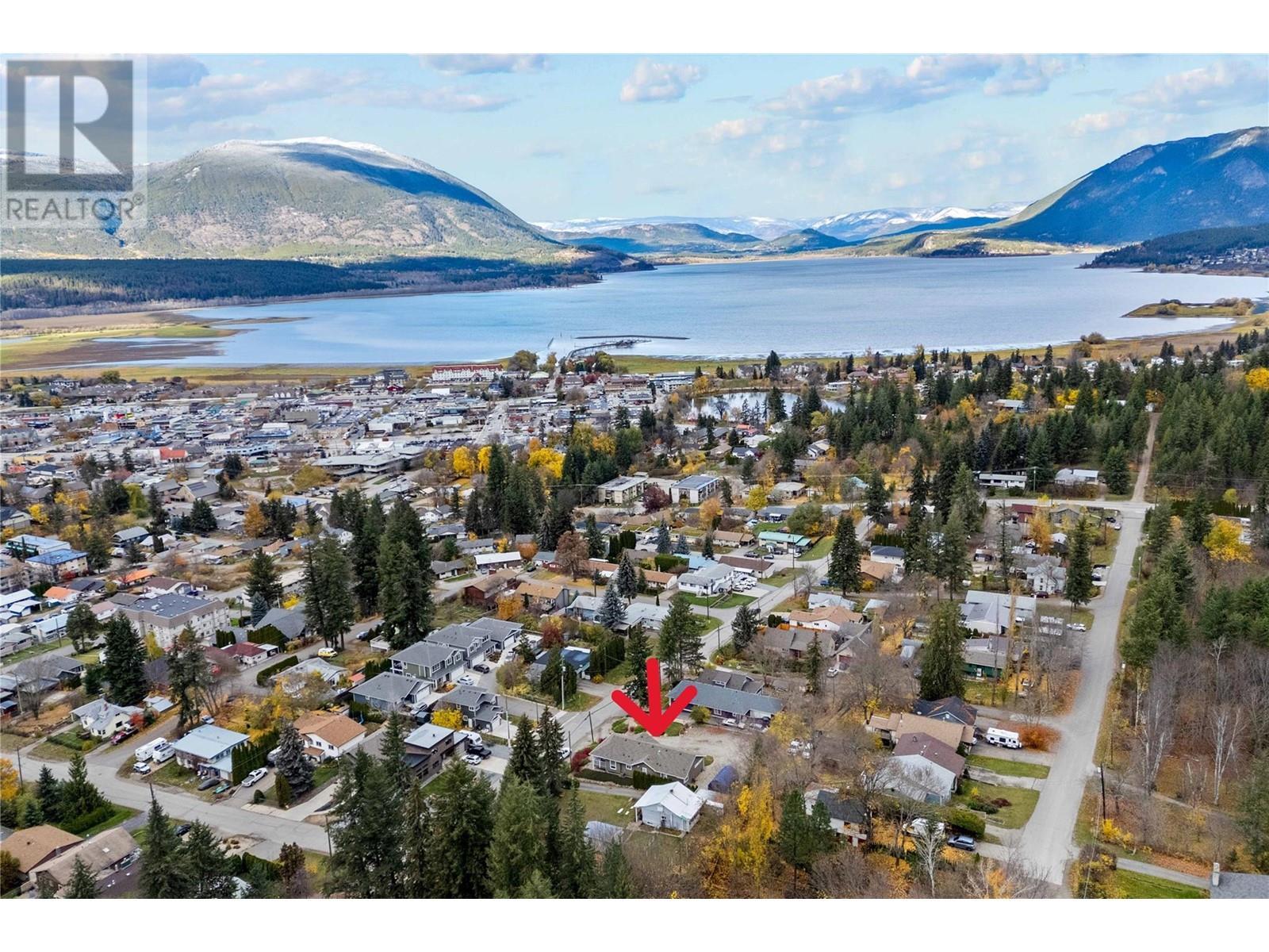 350 & 370 10 Street Se Lot# Lots 3 & 4. Salmon Arm, British Columbia