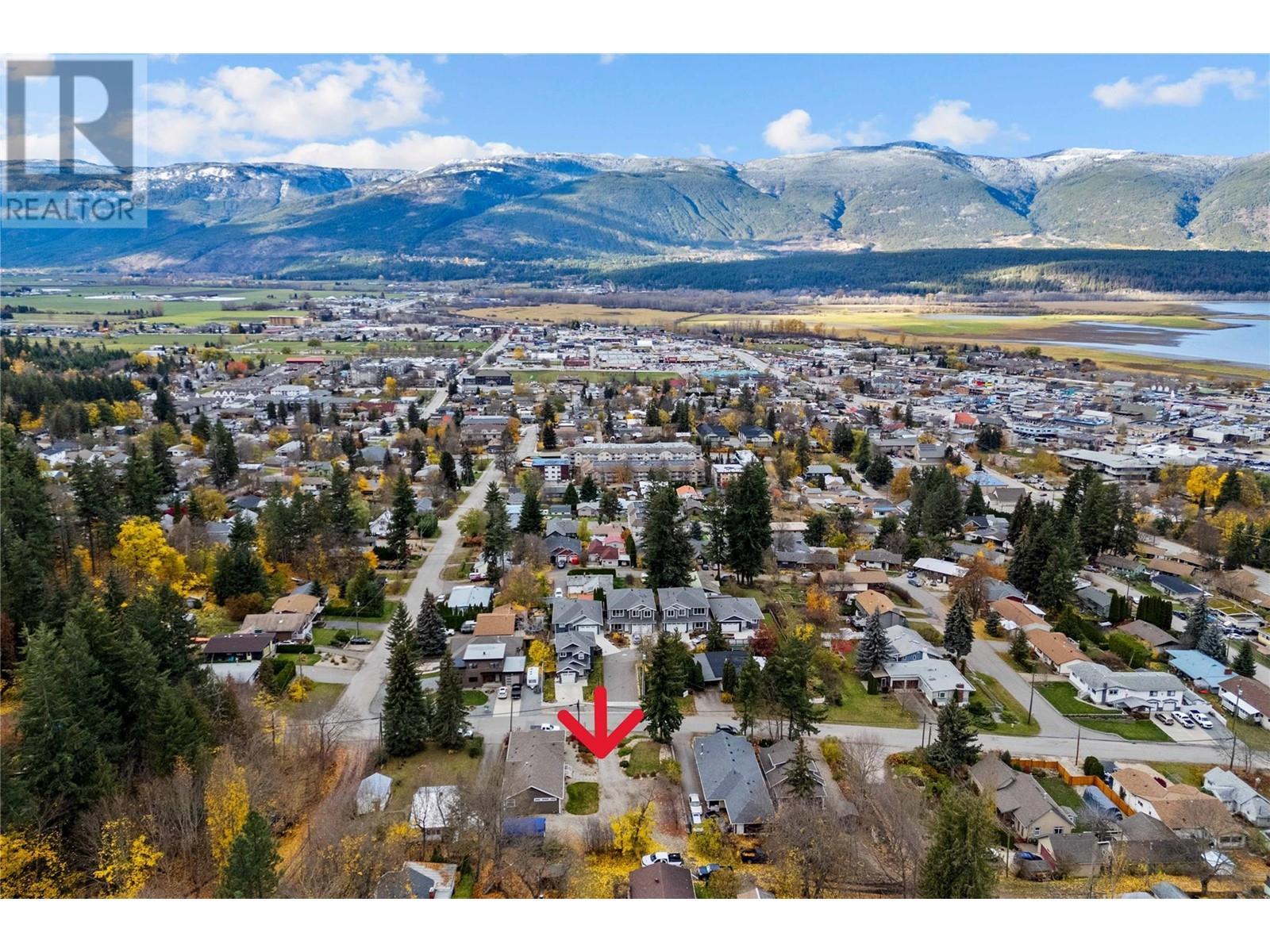 350 & 370 10 Street Se Lot# Lots 3 & 4. Salmon Arm, British Columbia