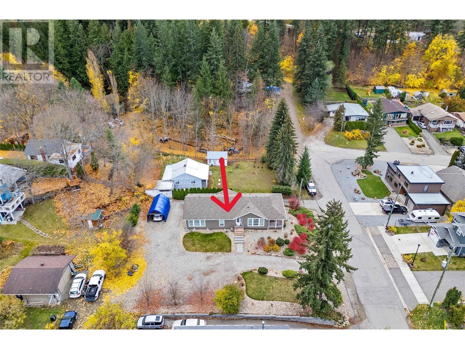 350 & 370 10 Street Se Lot# Lots 3 & 4. Salmon Arm, British Columbia