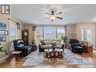 350 & 370 10 Street Se Lot# Lots 3 & 4. Salmon Arm, British Columbia