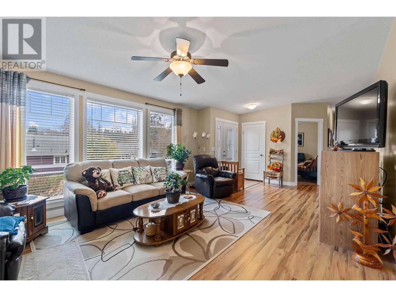 350 & 370 10 Street Se Lot# Lots 3 & 4. Salmon Arm, British Columbia