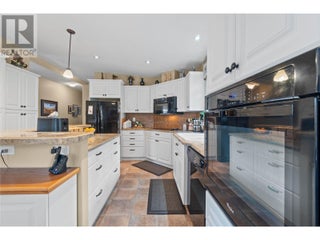 350 & 370 10 Street Se Lot# Lots 3 & 4. Salmon Arm, British Columbia