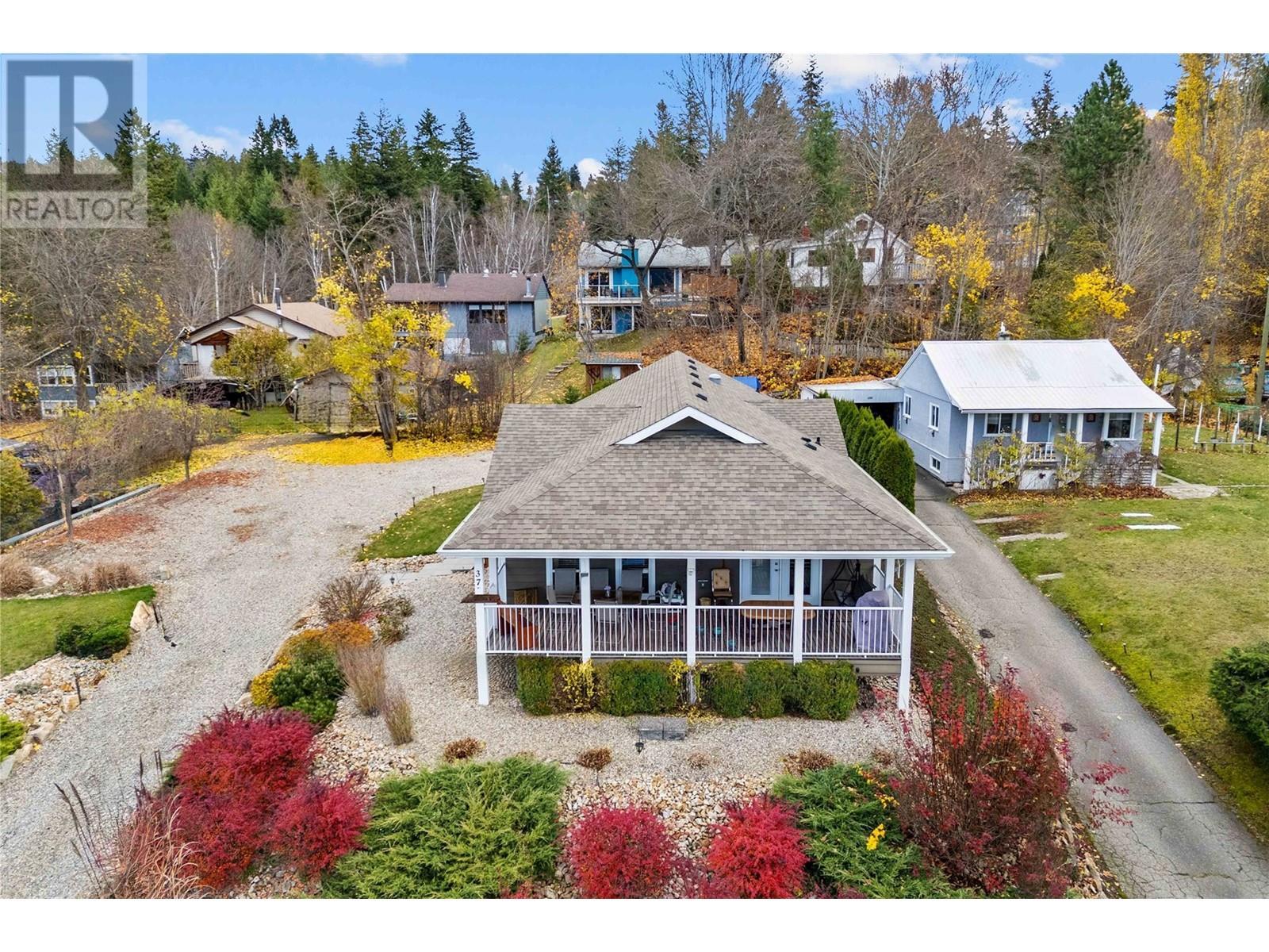 350 & 370 10 Street Se Lot# Lots 3 & 4. Salmon Arm, British Columbia