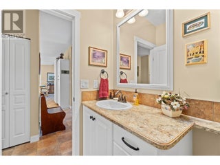 350 & 370 10 Street Se Lot# Lots 3 & 4. Salmon Arm, British Columbia