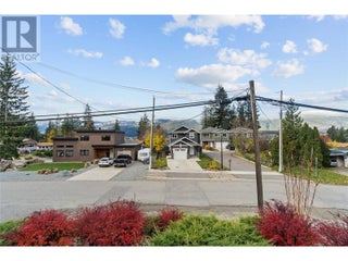 350 & 370 10 Street Se Lot# Lots 3 & 4. Salmon Arm, British Columbia