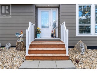 350 & 370 10 Street Se Lot# Lots 3 & 4. Salmon Arm, British Columbia