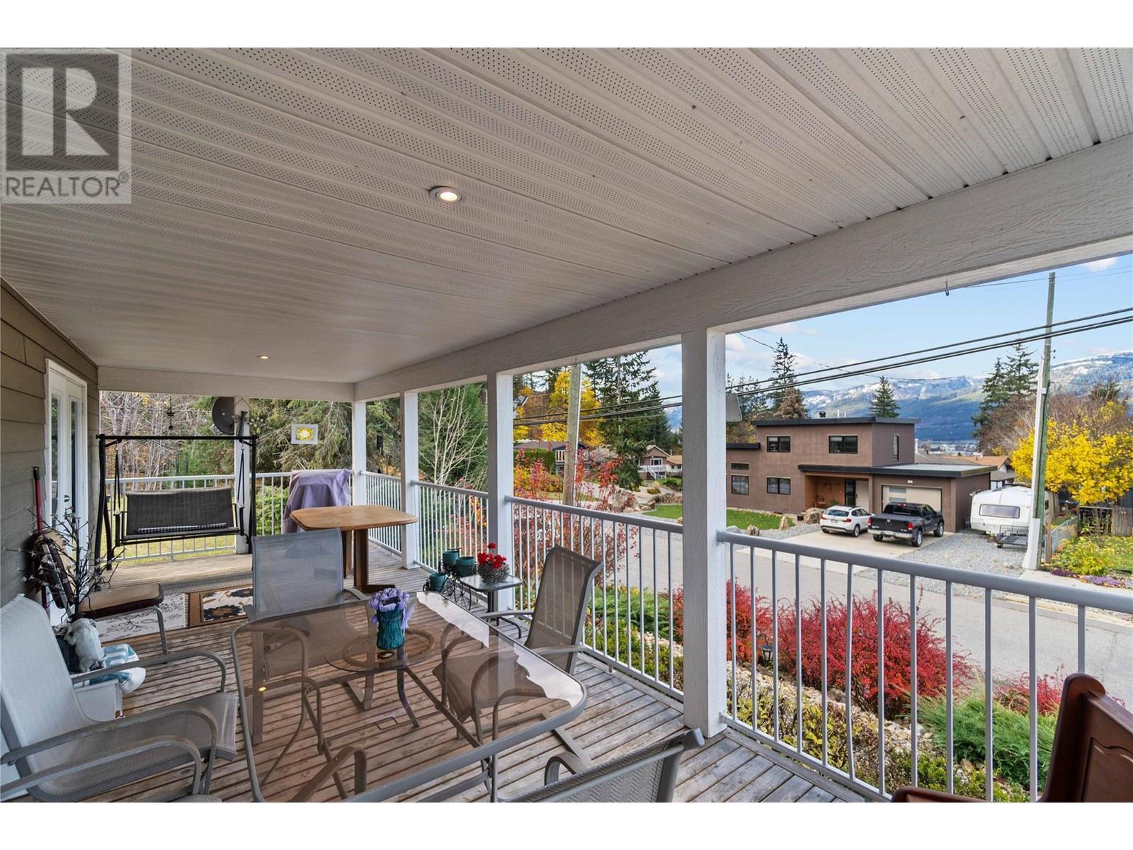 350 & 370 10 Street Se Lot# Lots 3 & 4. Salmon Arm, British Columbia