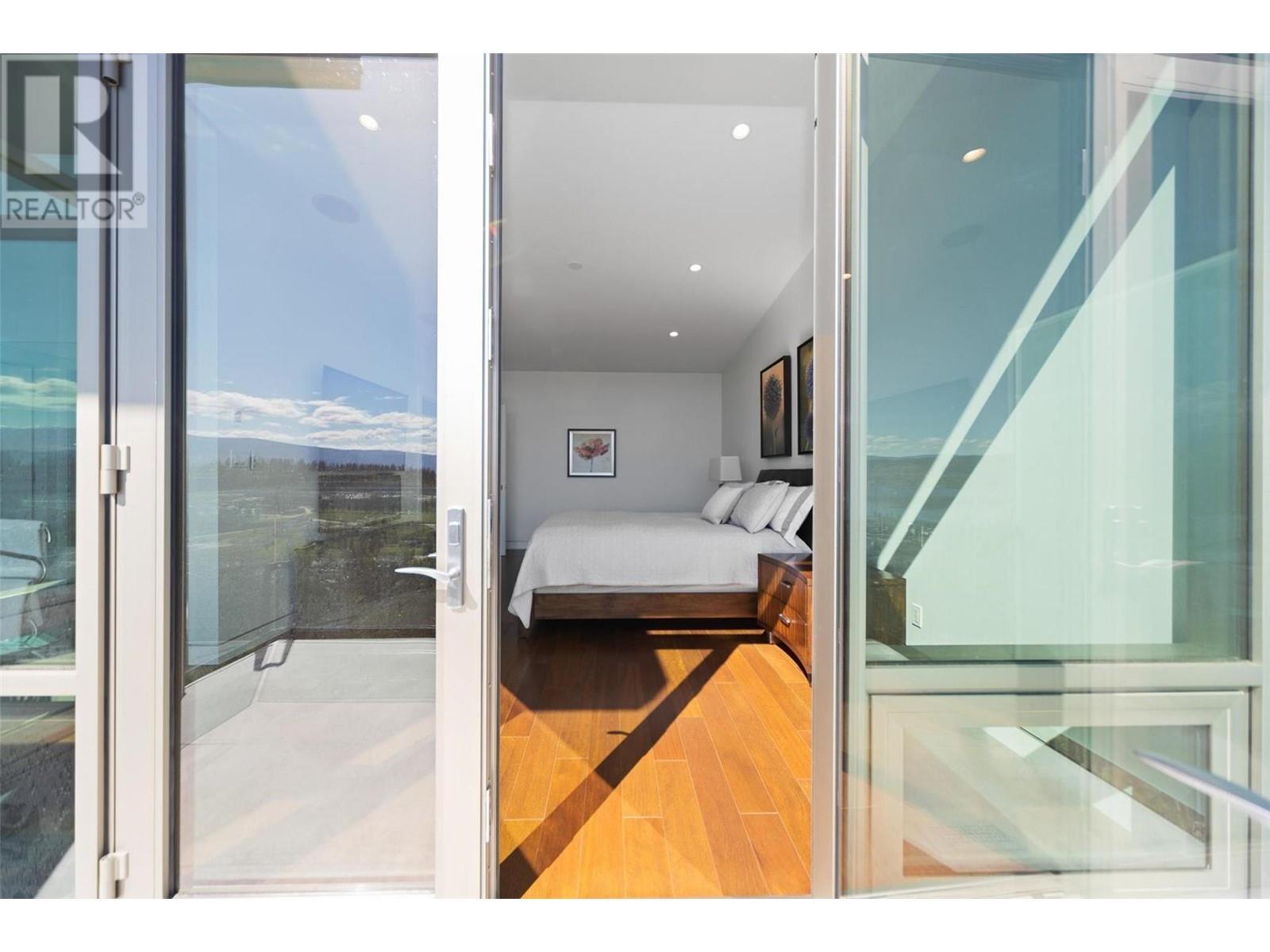 1737 Scott Crescent. West Kelowna, British Columbia