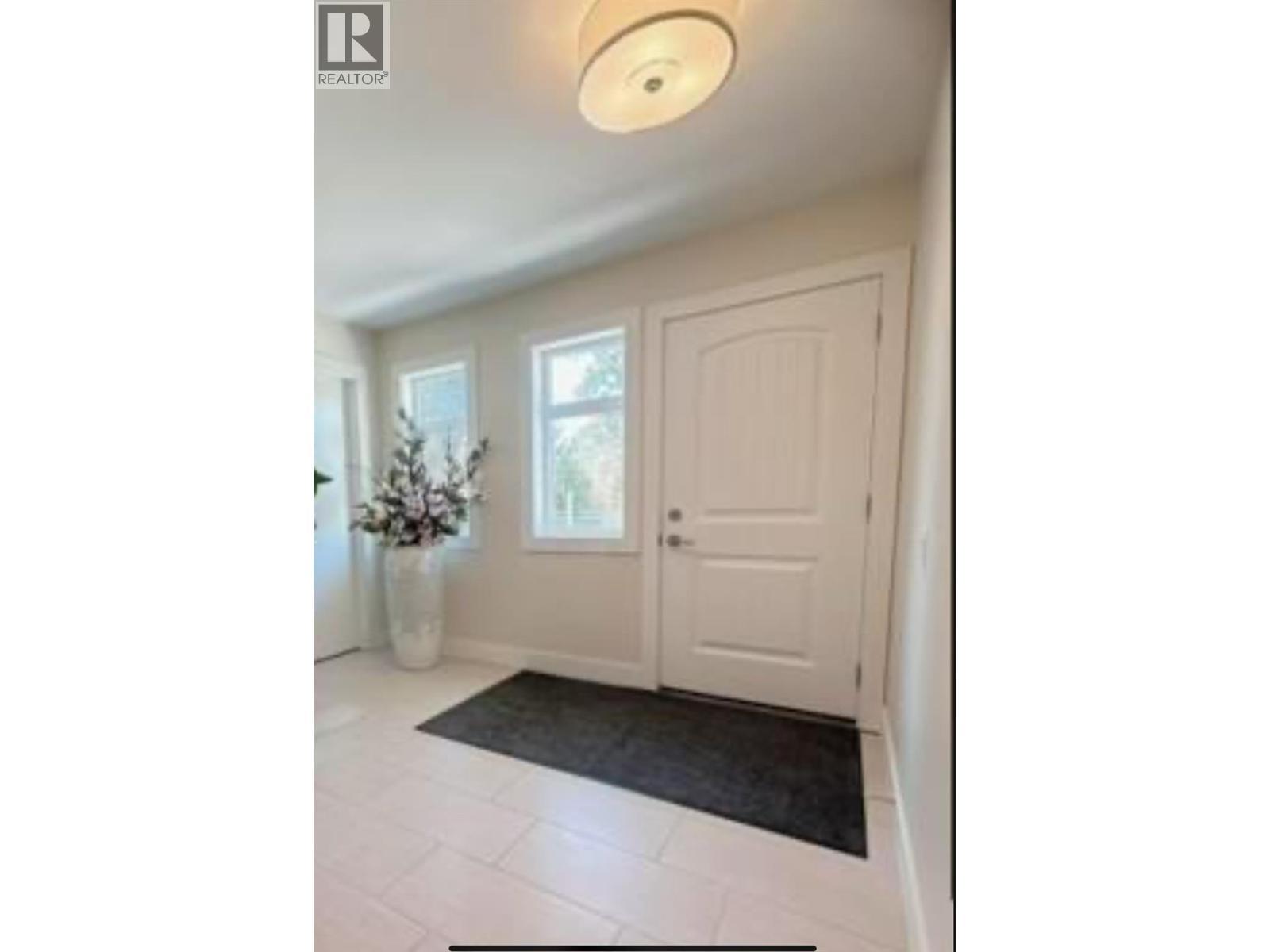 1102 Cameron Avenue Unit# 26. Kelowna, British Columbia